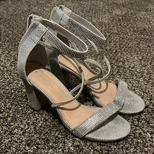 TOP Moda Silver Open Toed Sandal Heels